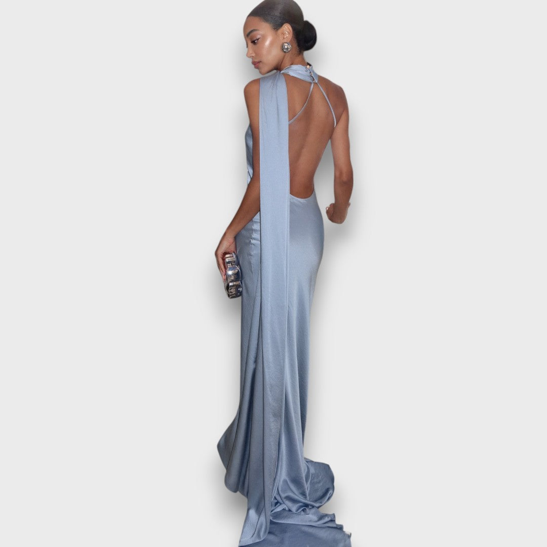 Feana – Satinkleid mit Cape-Detail