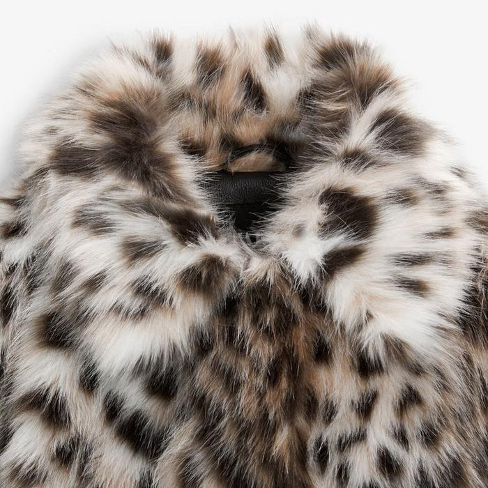 Leoparden-Kunstfelljacke für auffällige Winter-Looks
