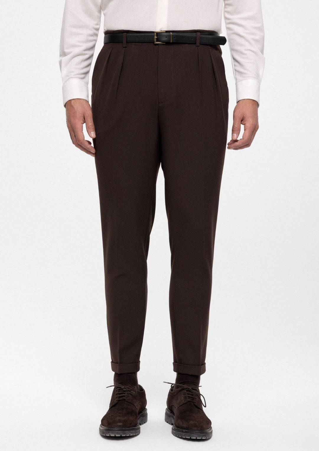 ANTIOCH | Hose mit hoher Taille und schwarzem Gürtel – Braun