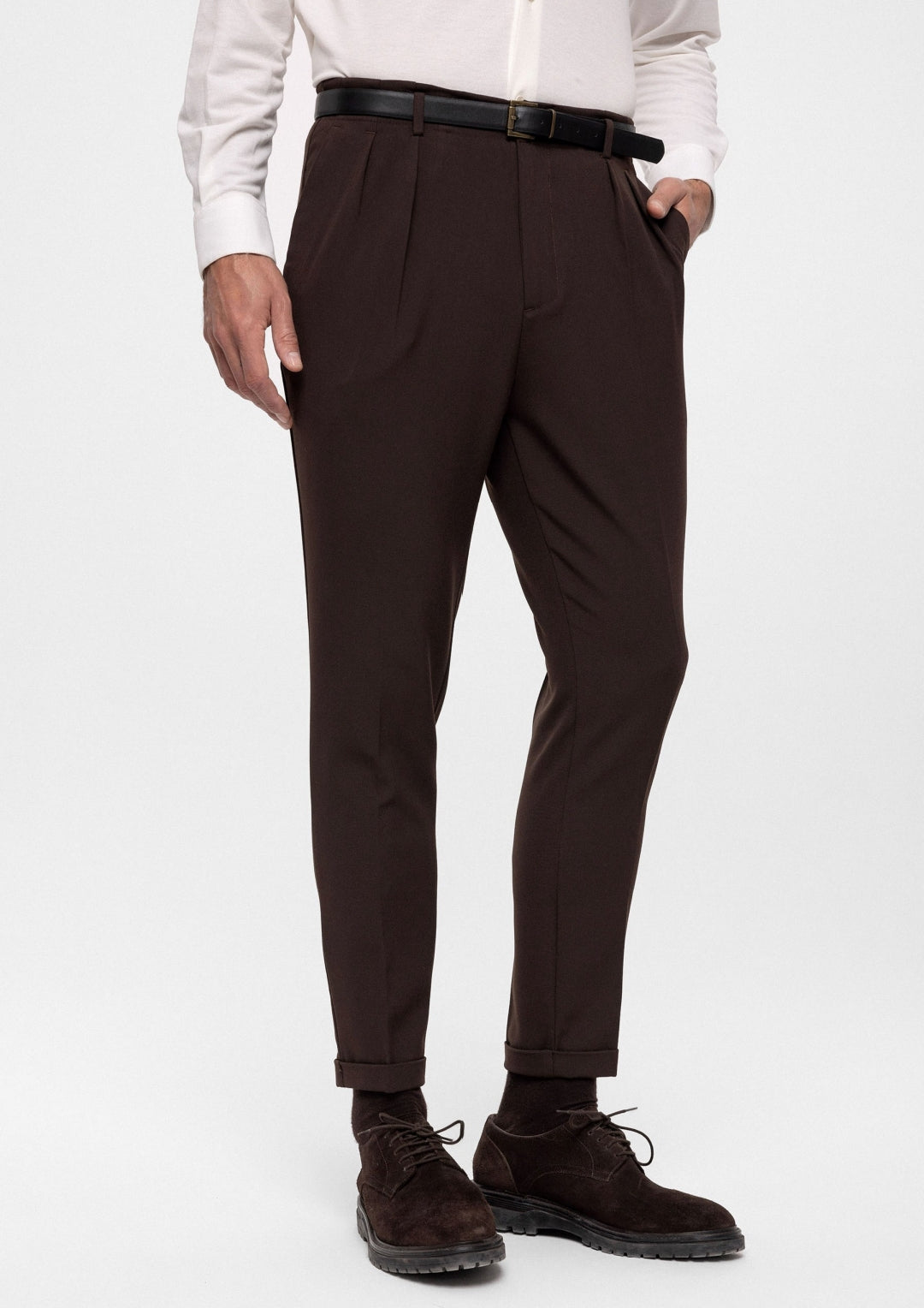 ANTIOCH | Hose mit hoher Taille und schwarzem Gürtel – Braun