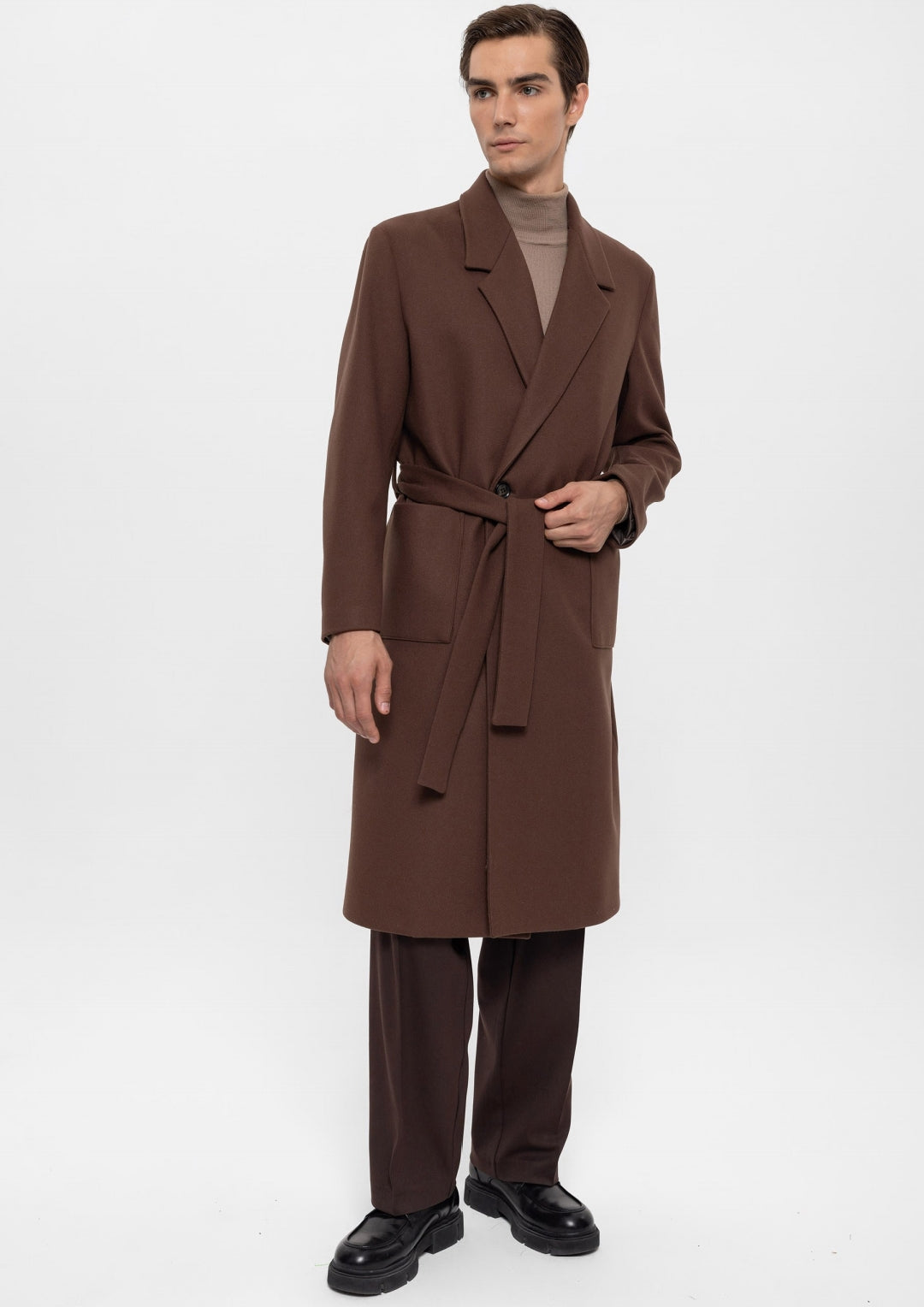 ANTIOCH | Oversized Mantel mit Gürtel und großen Taschen – Braun