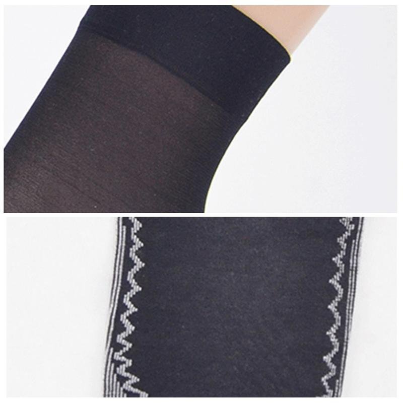 Lily - Rutschfeste Baumwollsocken für Damen