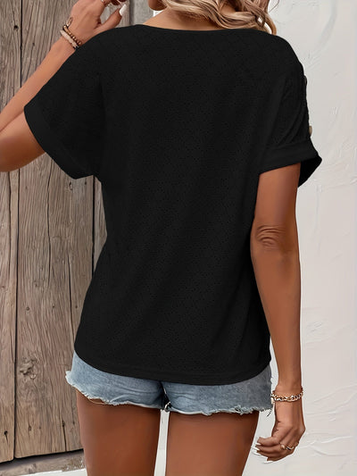 Feminines V-Ausschnitt T-Shirt mit Knöpfen – Atmungsaktiv, Kurzarm