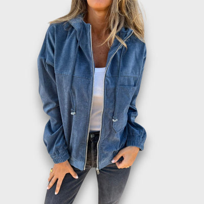 Danna – Cordjacke mit Kapuze und Retro-Charme