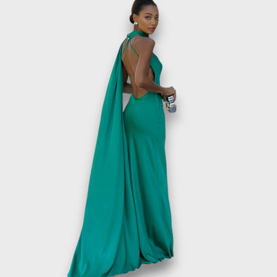 Feana – Satinkleid mit Cape-Detail