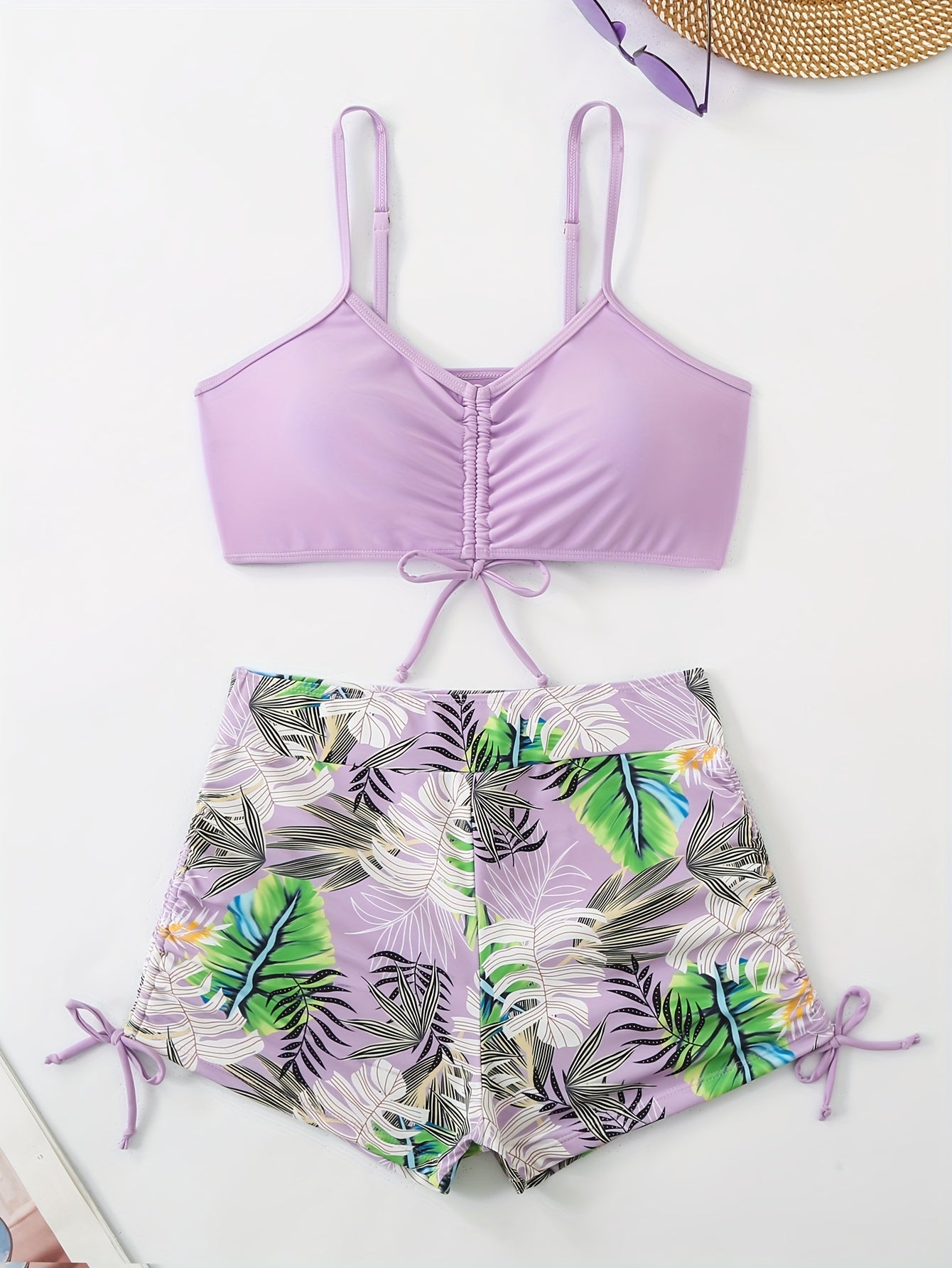 Bikini-Set mit Tropenmuster – V-Ausschnitt, Hohe Taille, Kordelzug & Boxershorts