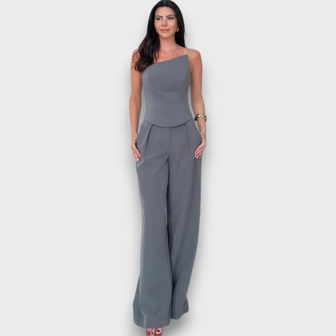 Kuma – Asymmetrischer Jumpsuit in stiller Balance