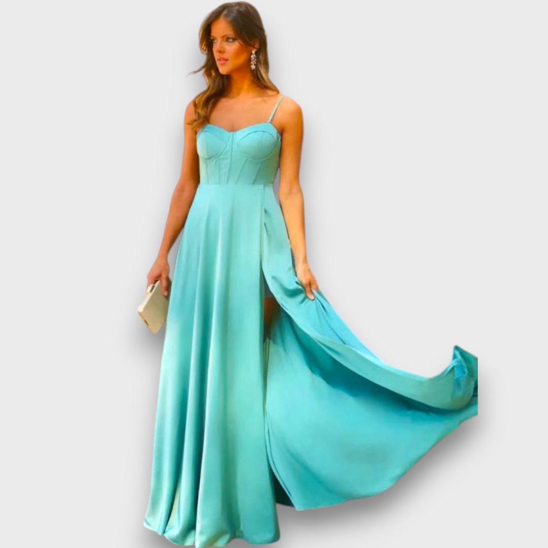 Victoria – Langes Kleid mit Rückenschnürung und Schlitz