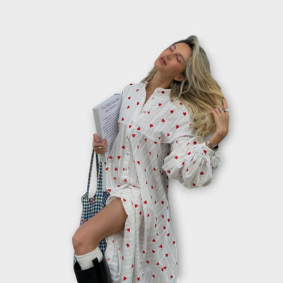 Elna – Romantisches Jacquardkleid mit Herzmuster