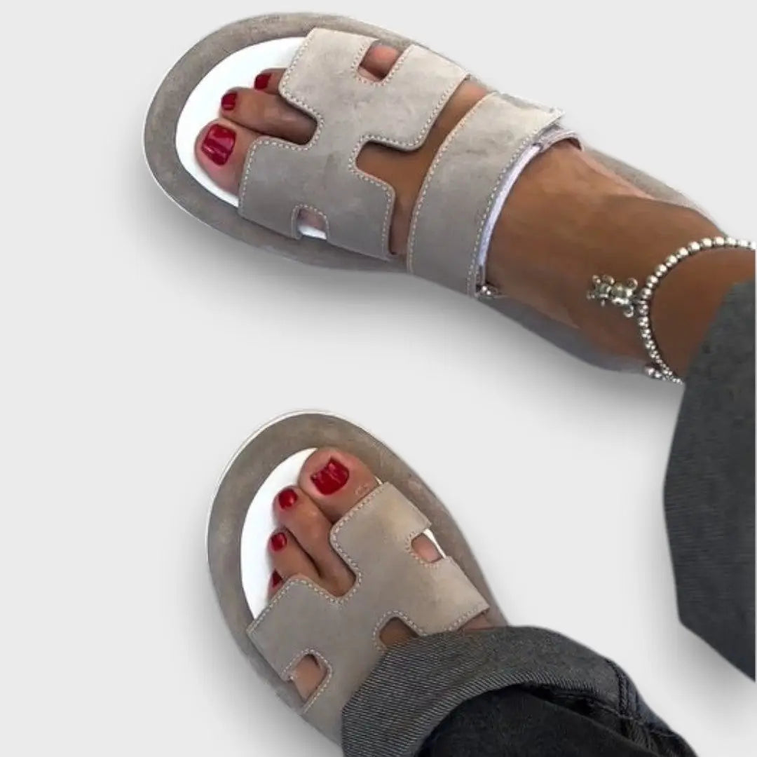 Anethra – Stilvolle Sandalen mit modernem Schnitt