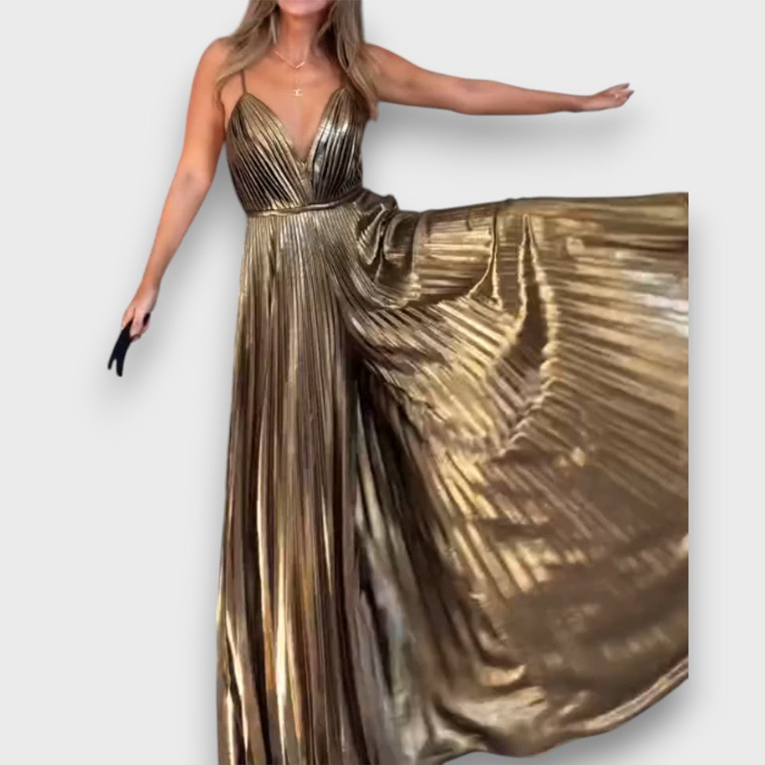 Aurora – Goldenes Plisseekleid mit tiefem Ausschnitt