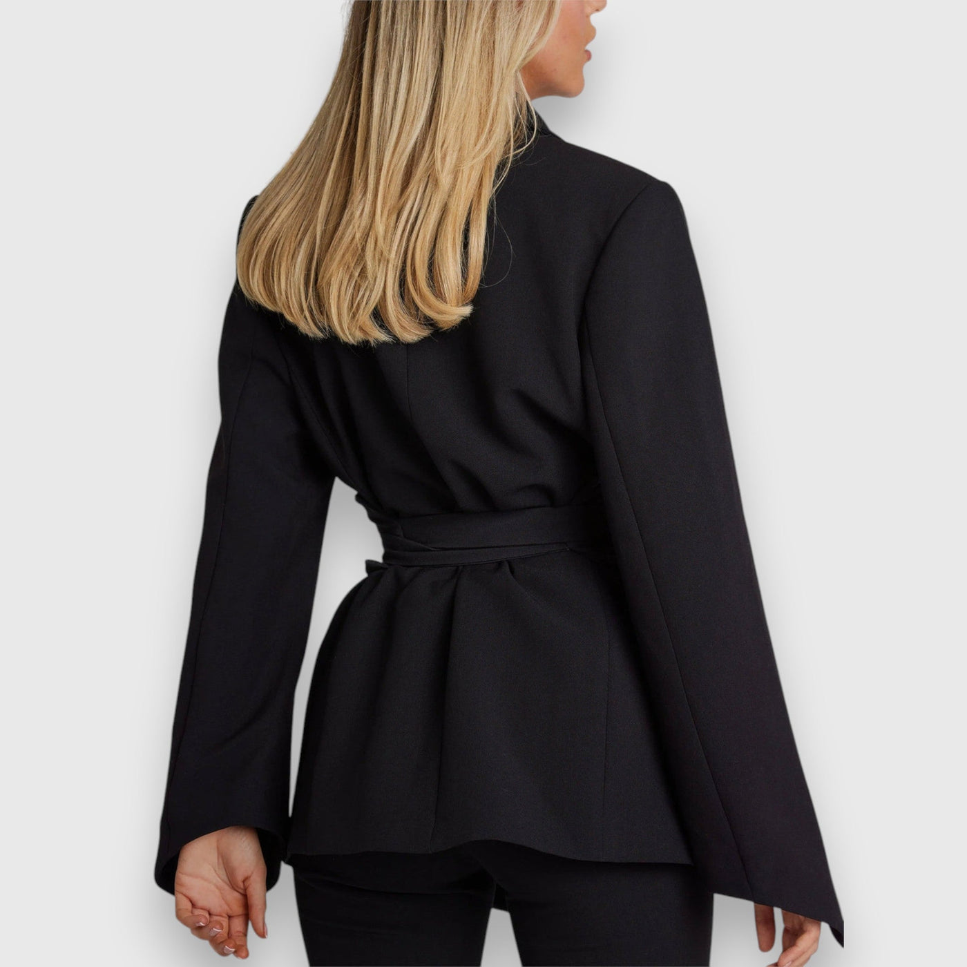 Jarela – Blazer mit Gürtel