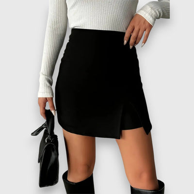 Mirelle – Minirock mit Schlitz und klarer Linie