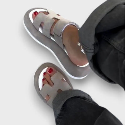 Anethra – Stilvolle Sandalen mit modernem Schnitt
