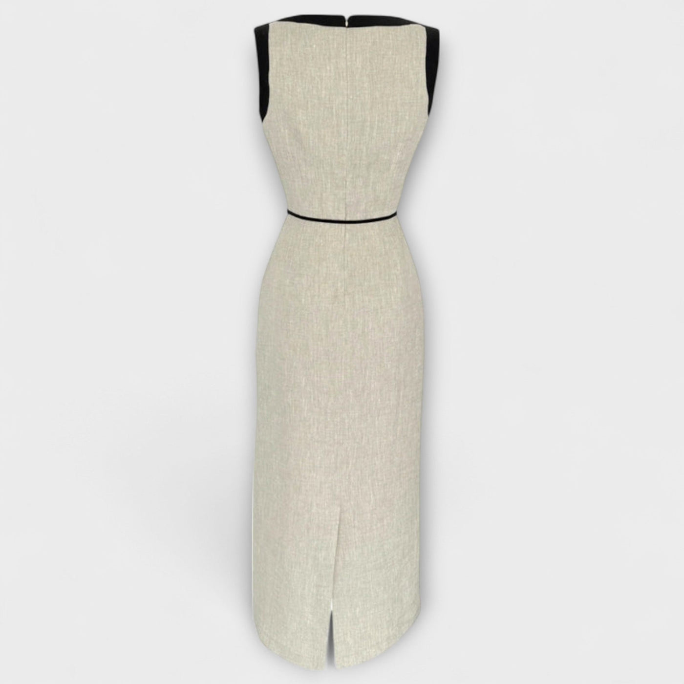 Avinya – Kontrastkleid mit Bindegürtel und klarer Linie