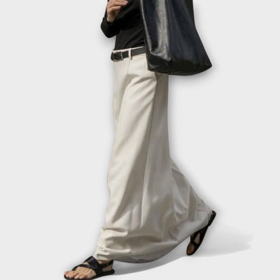 Marone – Weit geschnittene Hose mit moderner Leichtigkeit