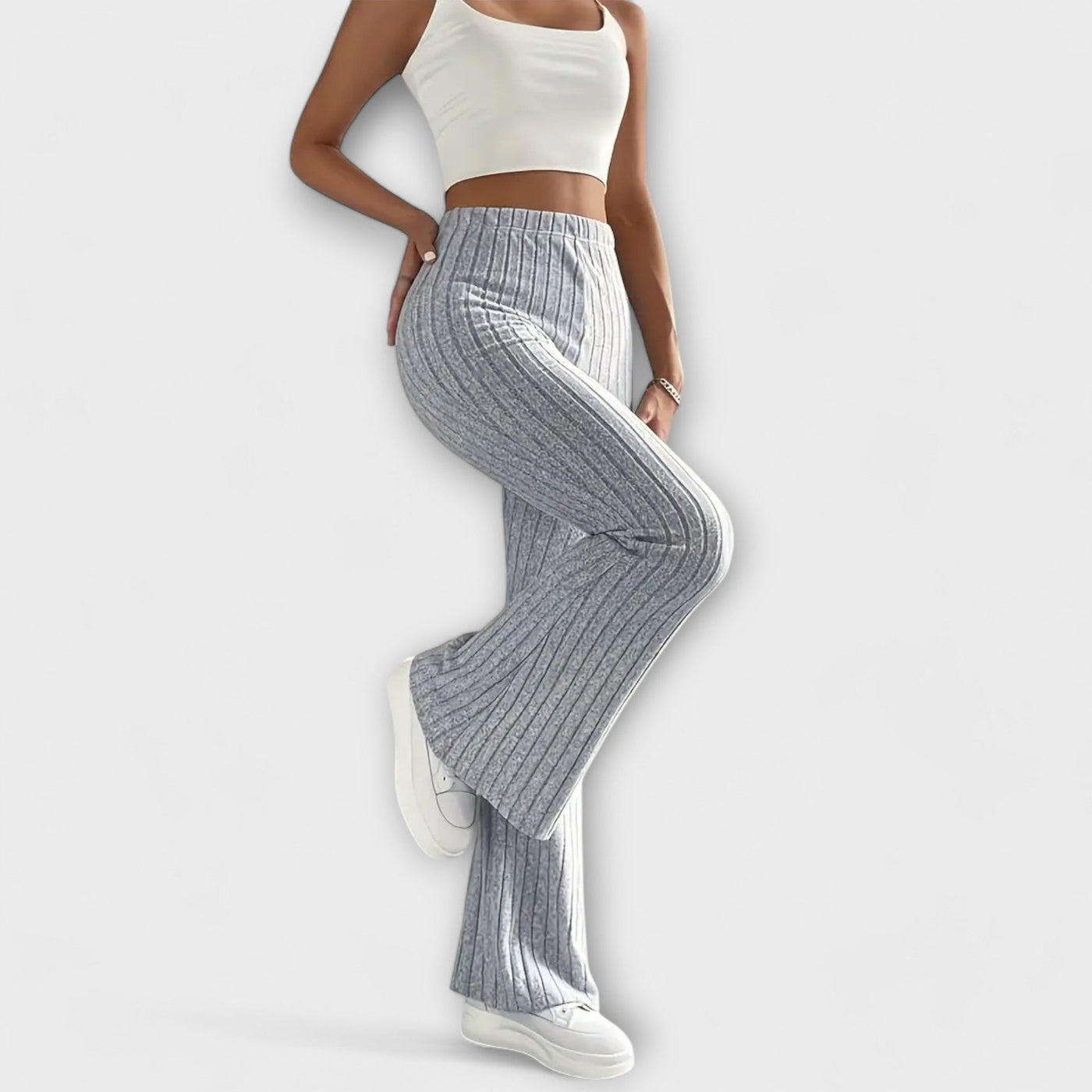 Luretta – Flared Hose mit feiner Struktur