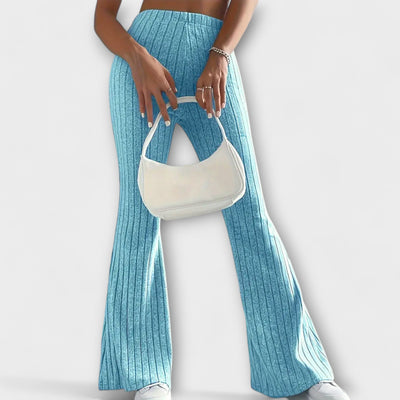 Luretta – Flared Hose mit feiner Struktur