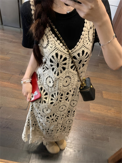 Boho-Chic Sommerkleid – Häkelstrick Strandkleid mit V-Ausschnitt, Durchbrochenes Design