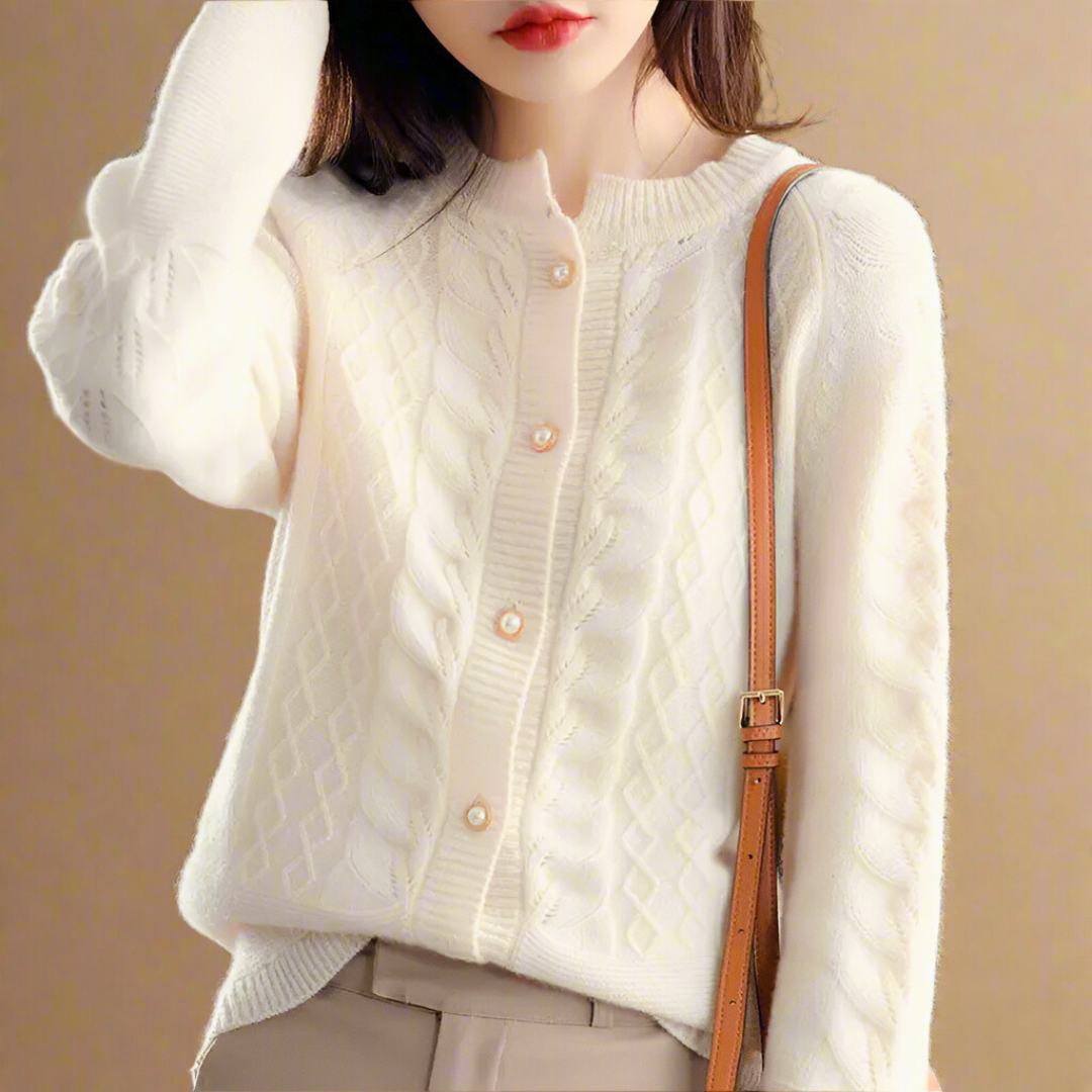 Diana Marcella | Warme Strickjacke aus hochwertiger Wolle