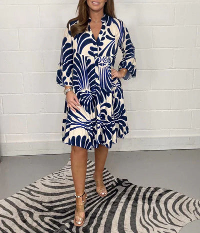 Fenella | Feminines Kleid mit V-Ausschnitt und modernem Print