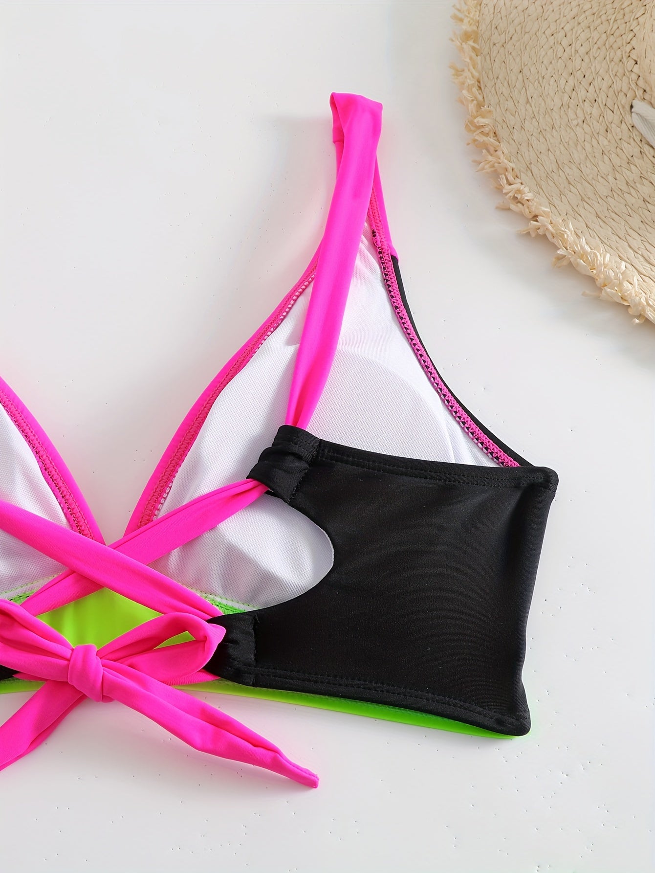 Schickes Damen Bikini-Set – Farbblock-Design mit V-Ausschnitt & Gerafften Details