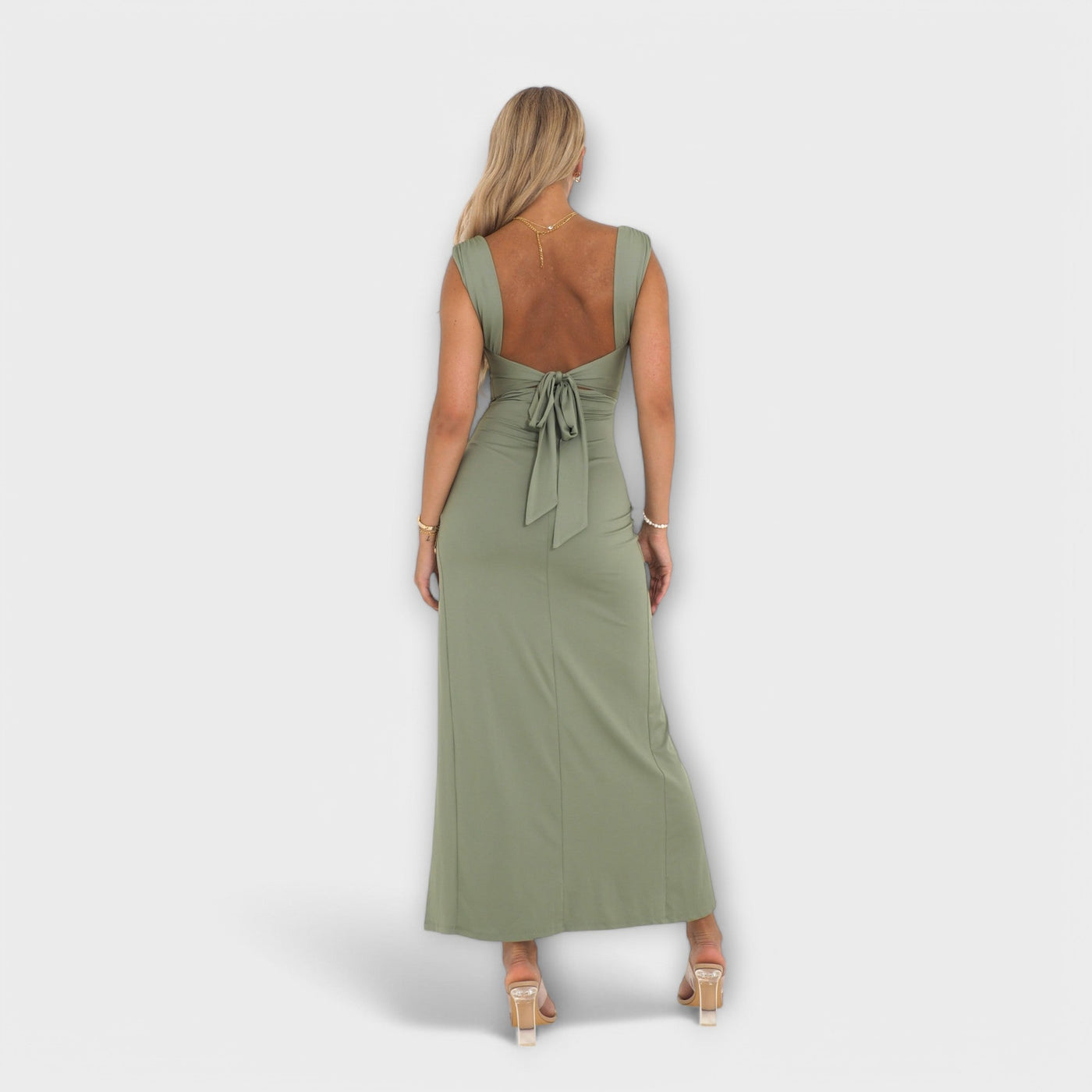Seraphina – Figurbetontes Maxikleid mit Schlitz