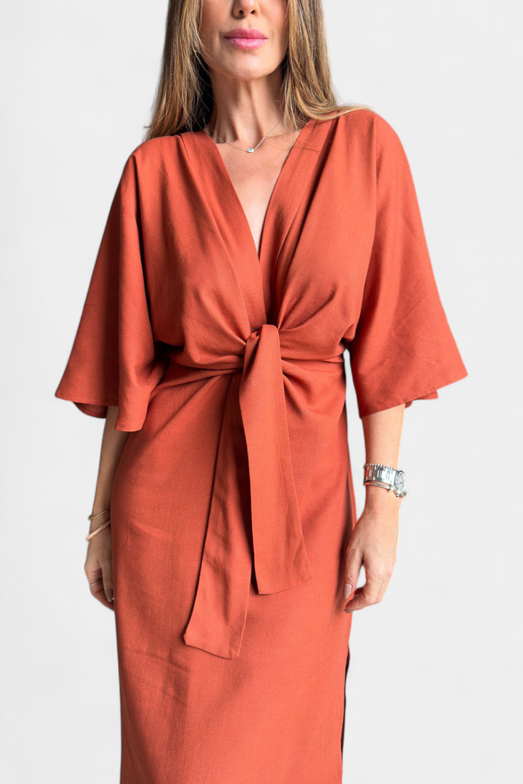 Leontine – Kleid mit Bindung und Kimonoärmeln