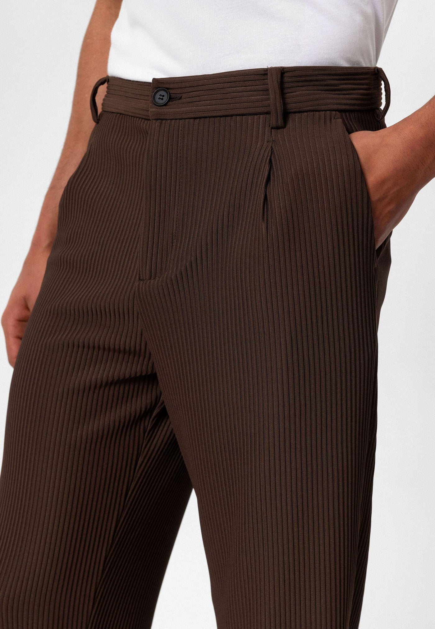 ANTIOCH | Gerippte Hose – Braun