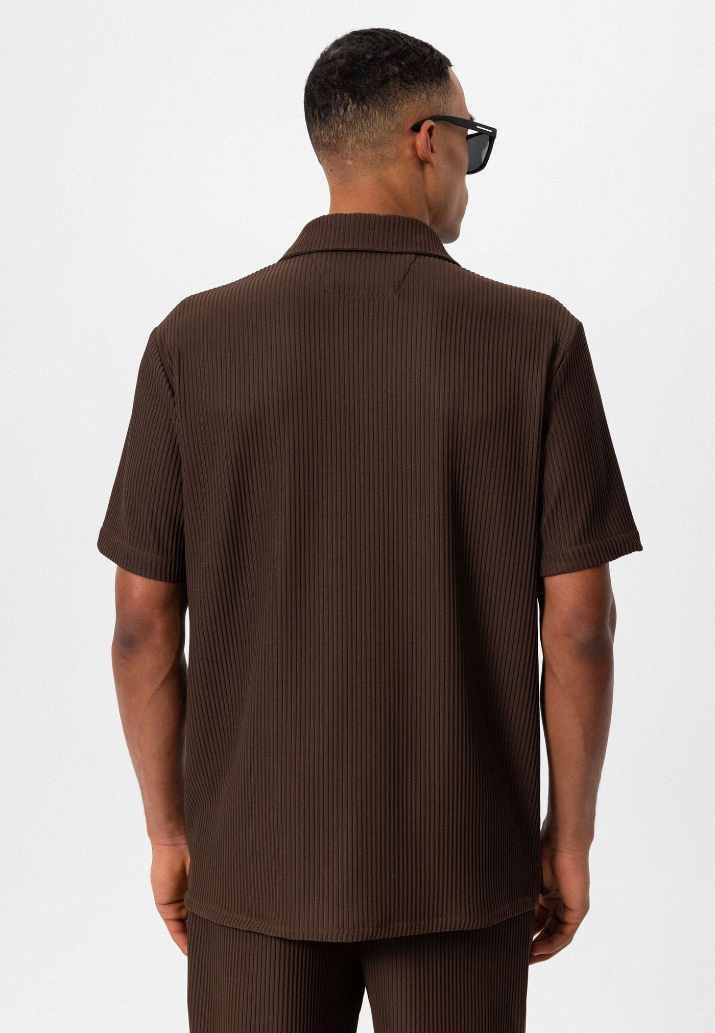 ANTIOCH | Geripptes Hemd – Braun