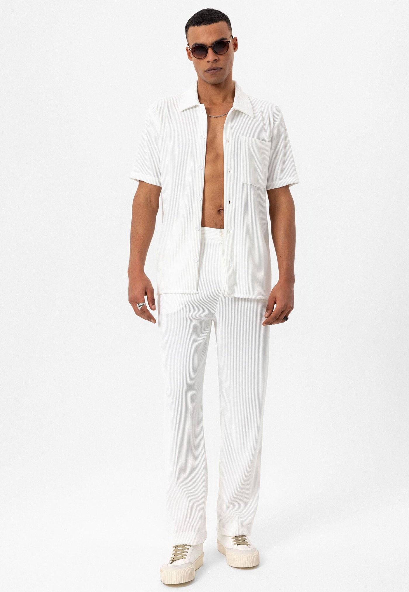 ANTIOCH | Geripptes Hemd – Weiß
