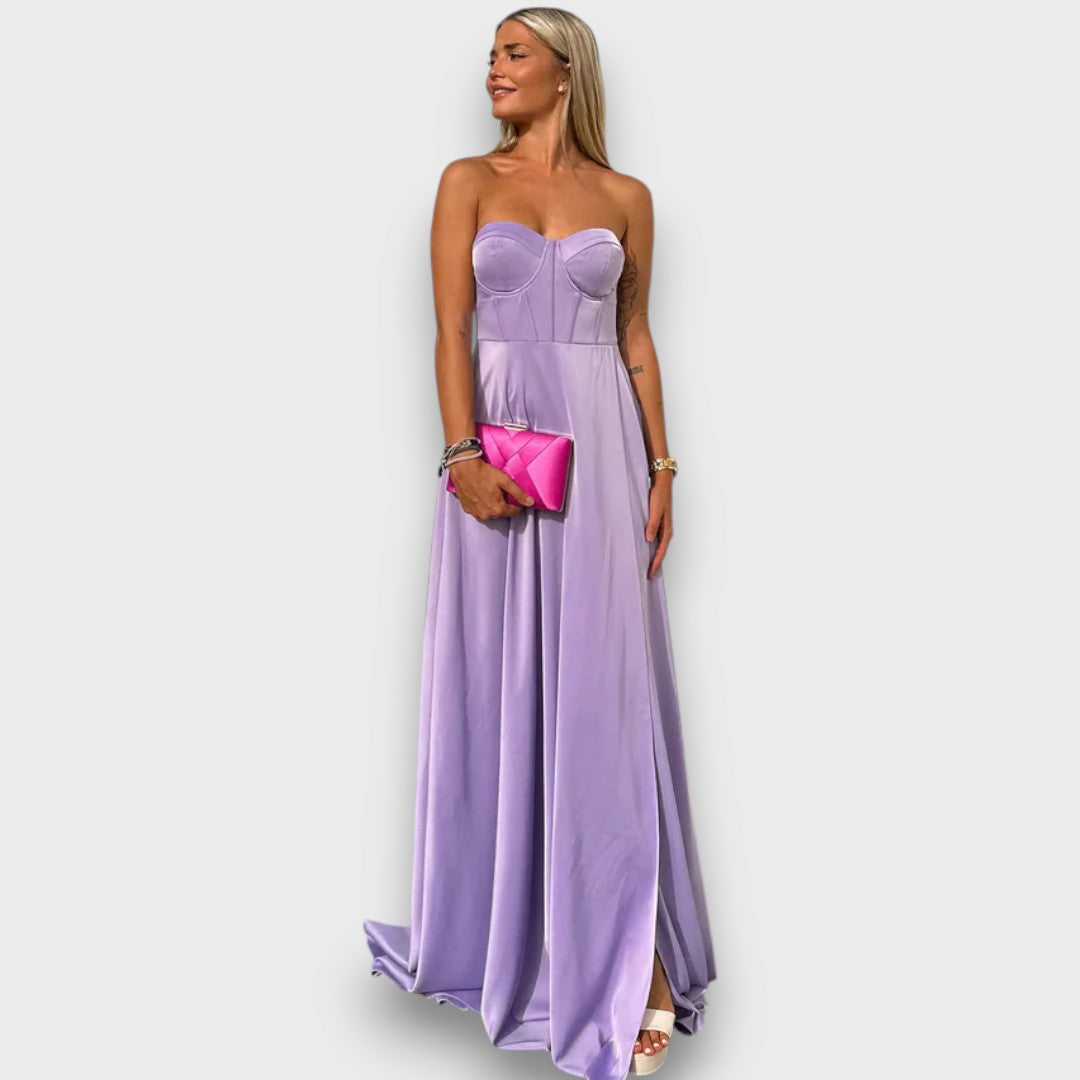 Victoria – Langes Kleid mit Rückenschnürung und Schlitz