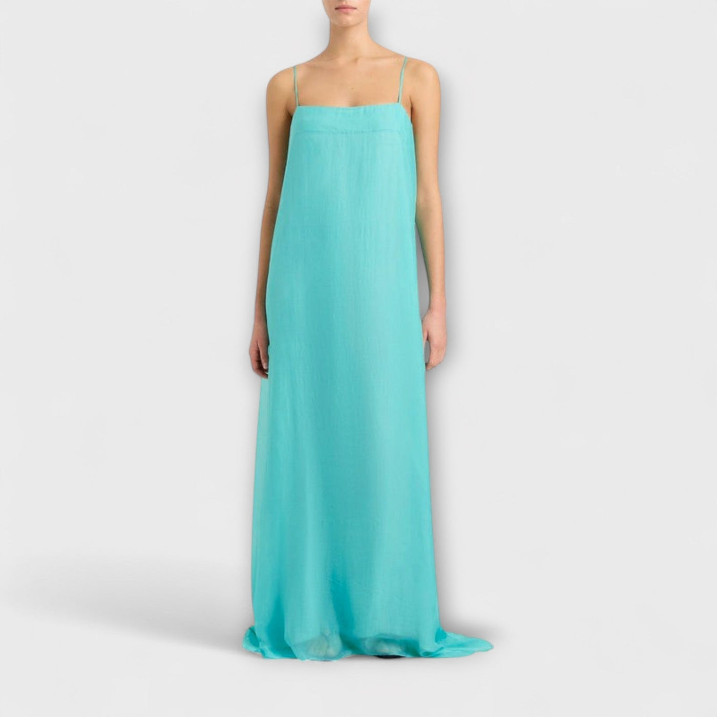 Livara – Fließendes Maxikleid mit zarten Trägern