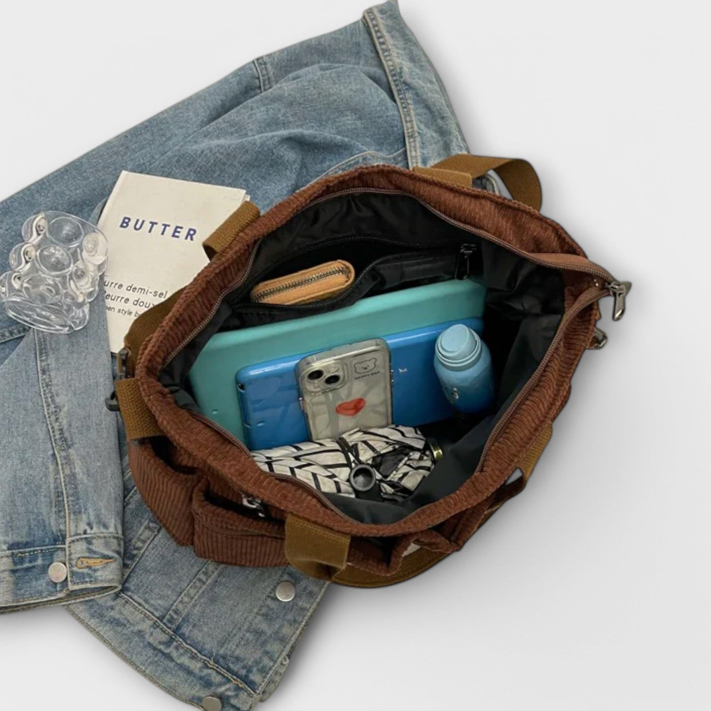 Emma Fioretti – Klassische Tote aus Cord