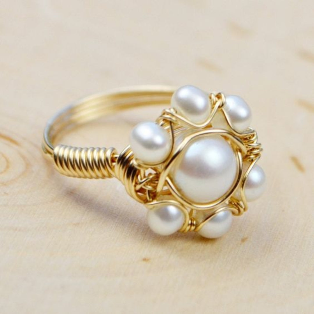 Vintage Goldring mit Perlenblume