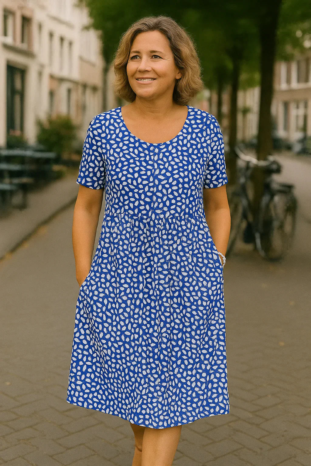 AZZURA™ – Eleganter und schmeichelhafter Morgenmantel für einen anspruchsvollen Stil