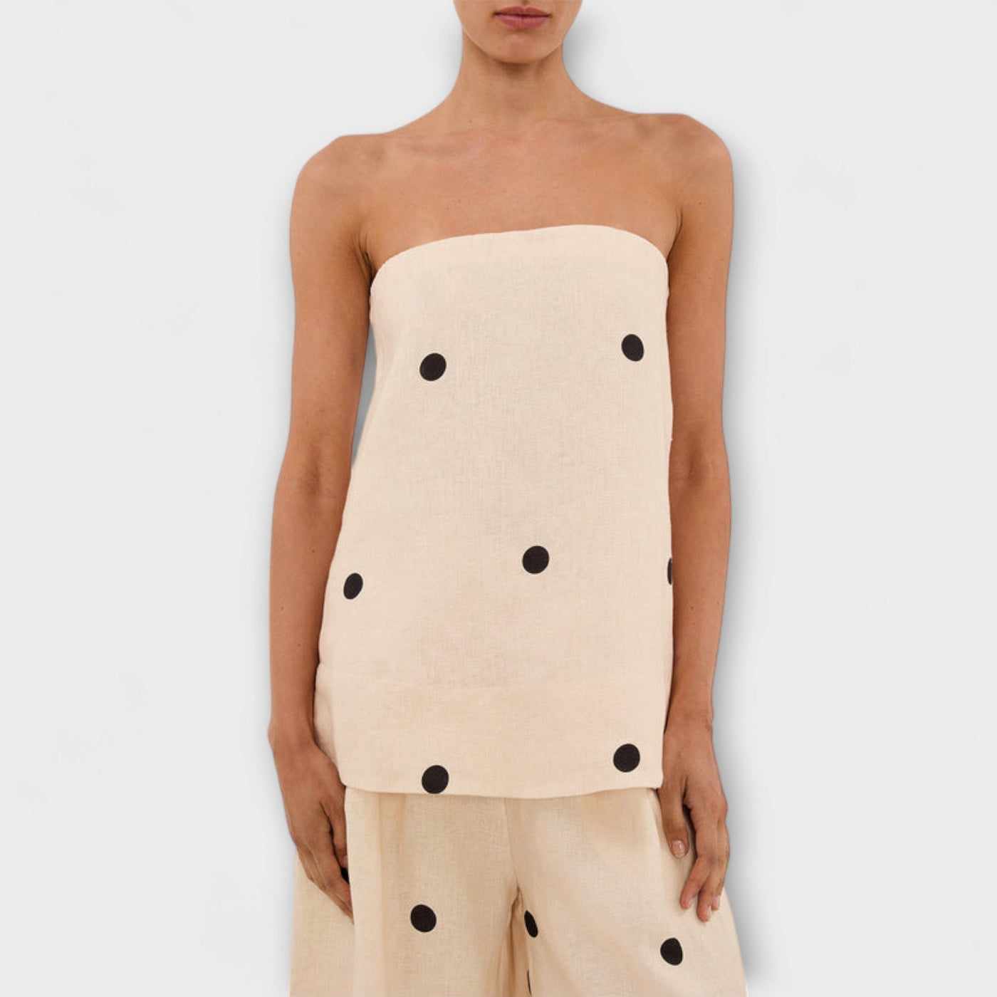 Milana – Gepunktetes Set mit schulterfreiem Oberteil