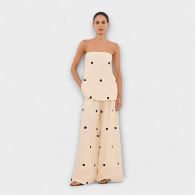 Milana – Gepunktetes Set mit schulterfreiem Oberteil