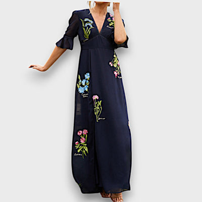 Adelise – Besticktes Maxikleid mit floraler Eleganz