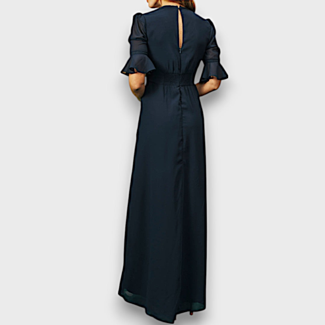 Adelise – Besticktes Maxikleid mit floraler Eleganz