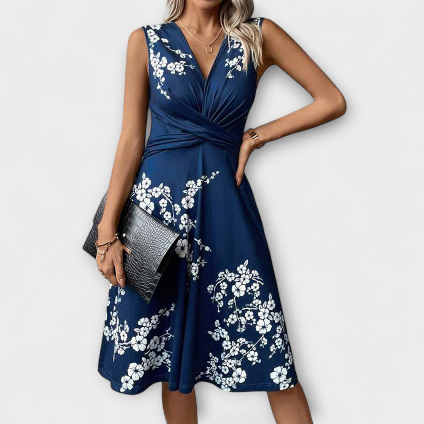 Ariette – Charmantes Midikleid mit sommerlichem Flair