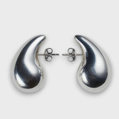 Ivy – Skulpturale Ohrstecker in Gold oder Silber