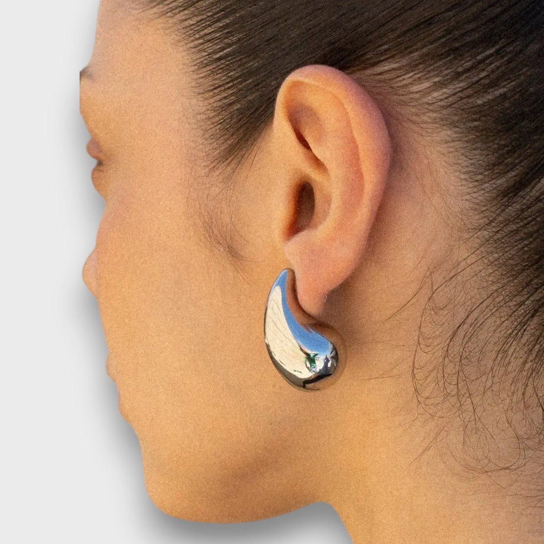 Ivy – Skulpturale Ohrstecker in Gold oder Silber