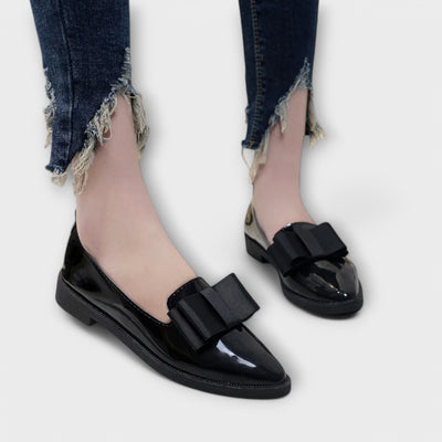 Maribel – Glanz-Loafers mit Schleifendetail