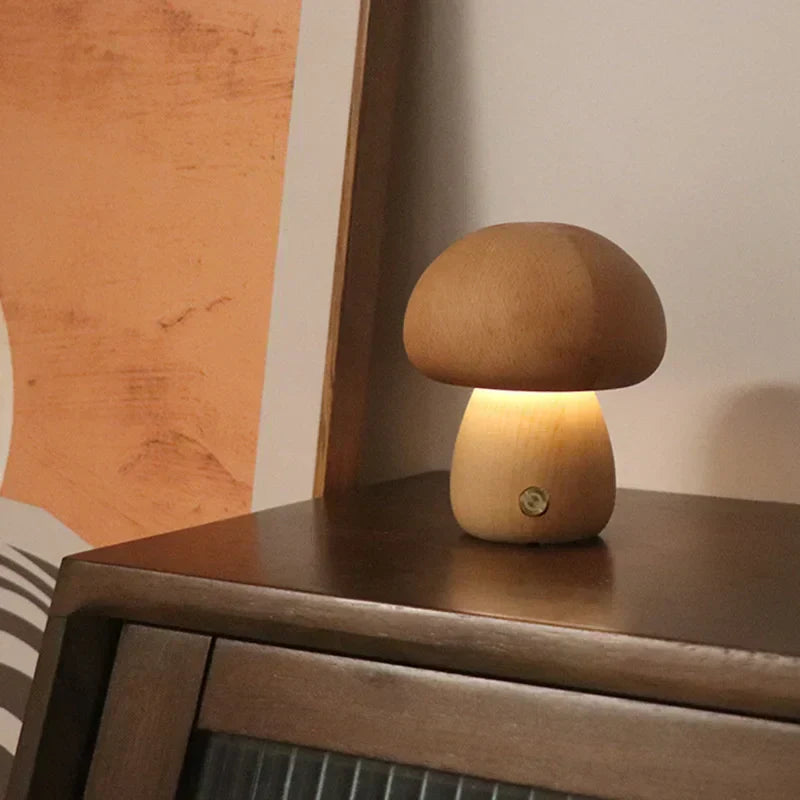 ShroomLicht | Elegantes LED-Nachtlicht aus Holz mit Touch-Funktion und einstellbarer Helligkeit