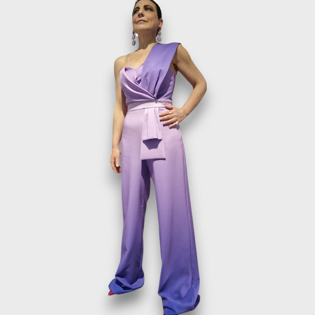 Candia –  Elegantes Jumpsuit mit asymmetrischem Dekolleté