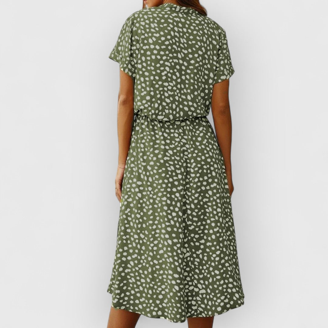 April | Schickes Bequemes Kleid