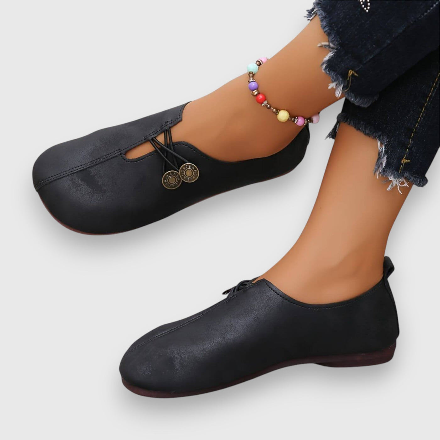 Mira – Weiche Slipper mit Vintage-Knopfdetail