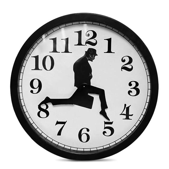 TickTock Charme | Einzigartige Wanduhr mit Oldschool Flair