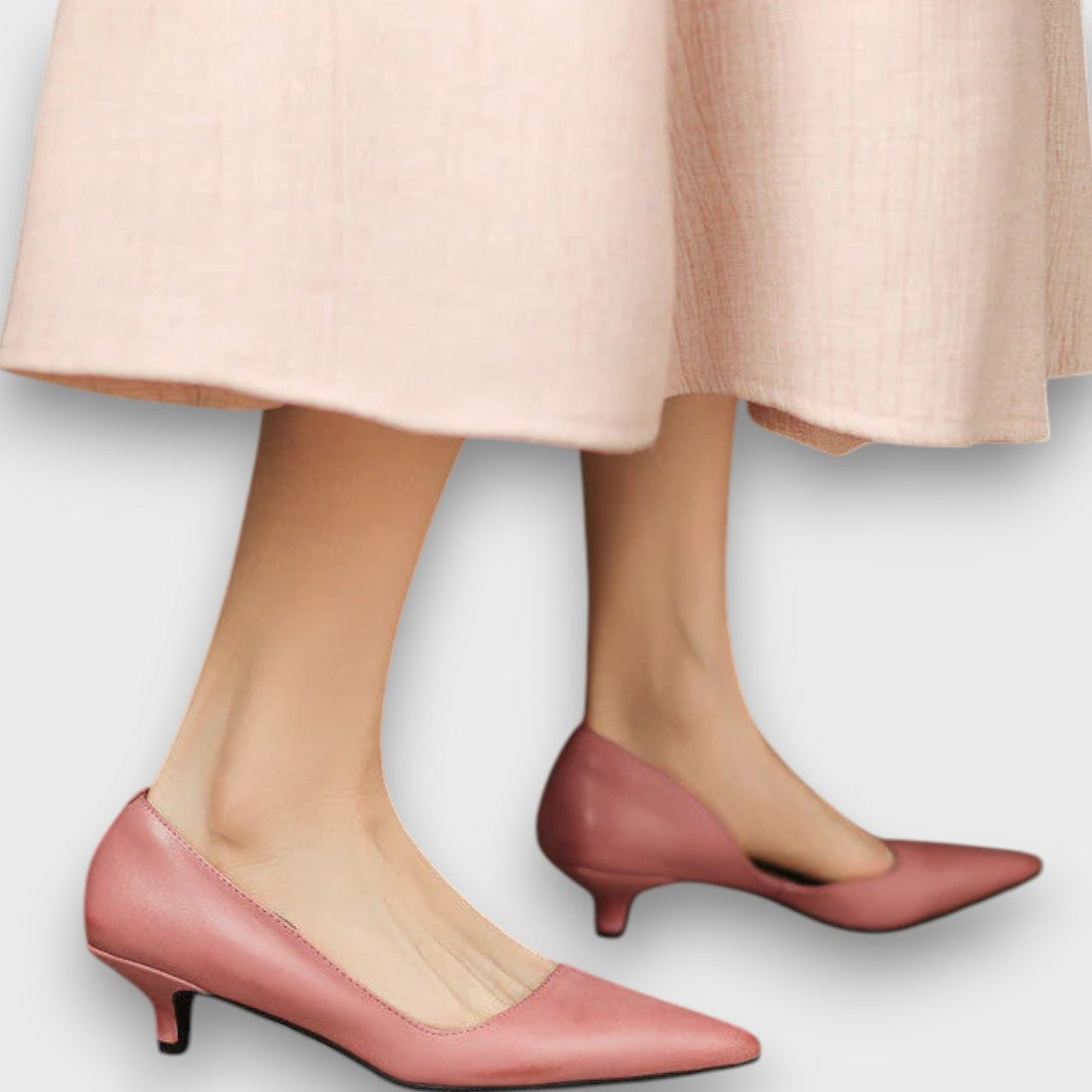 Veyra – Lederschuhe mit Kitten-Heel